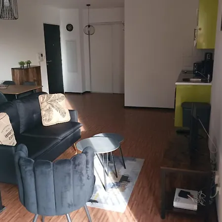 Апартаменты Cosy Flat Close To The Beaches And City Centre Монпелье